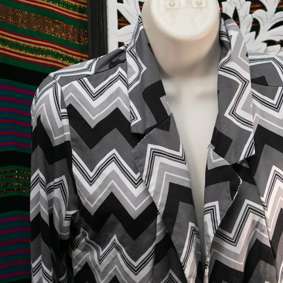 Black and White Cardigan - Picture 2 of 5